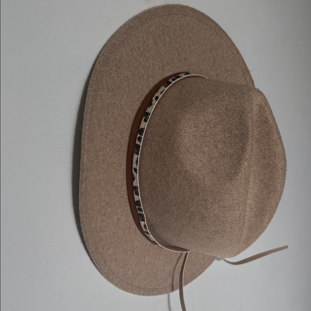 Tan Wide Brim Hat with Animal Print Band